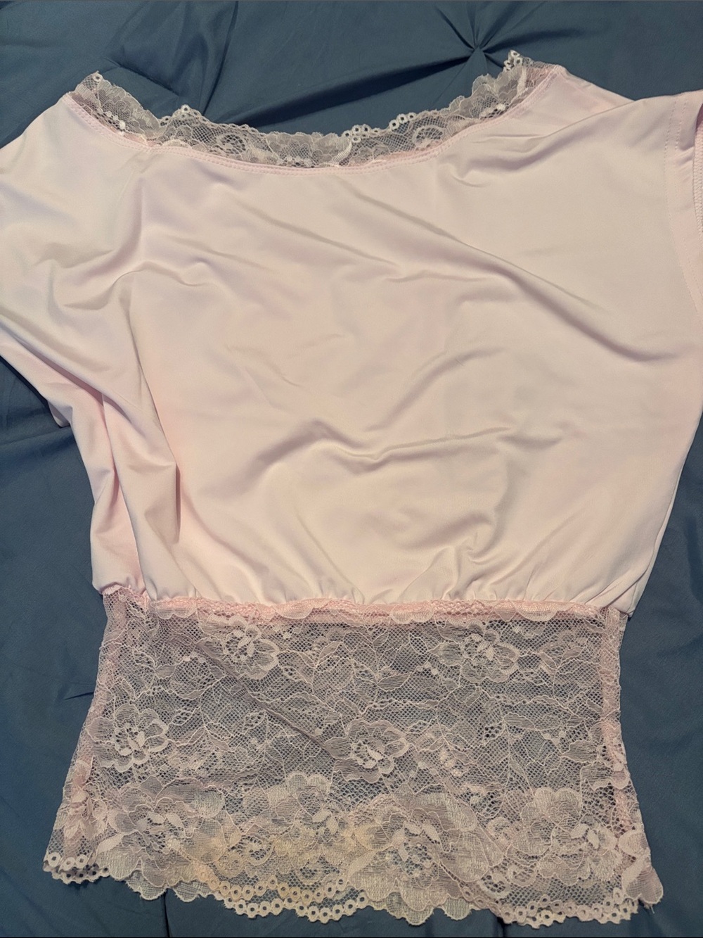 Soft Lace-Trim Chemise Top - Pale light pink top - Picture 4 of 4